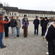 9. Klassen besuchen die Gedenkstätte Dachau 