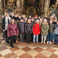 Gymnasiasten unterwegs zur Muttergottes von Sammarei