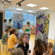 Gymnasium Vilshofen gibt Einblick in die Innenwelt von Essstörungen Interaktive Ausstellung „Der Klang meines Körpers“ regt zum Nachdenken an