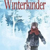 Autorenlesung am Gymnasium Vilshofen Evelyn Koch begeistert Fünftklässler mit ihrem Buch „Winterkinder“